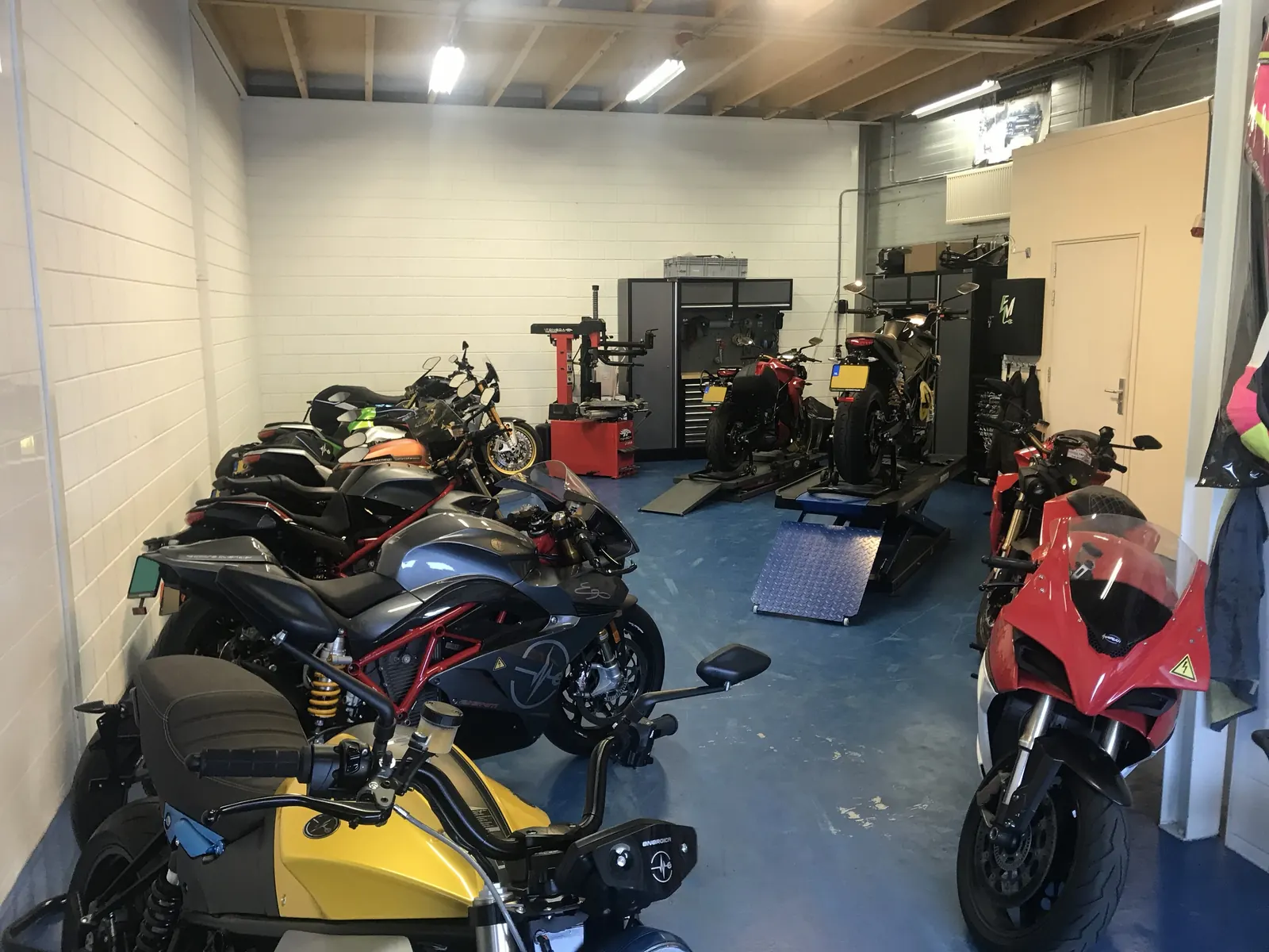 Energica-motoren in de werkplaats